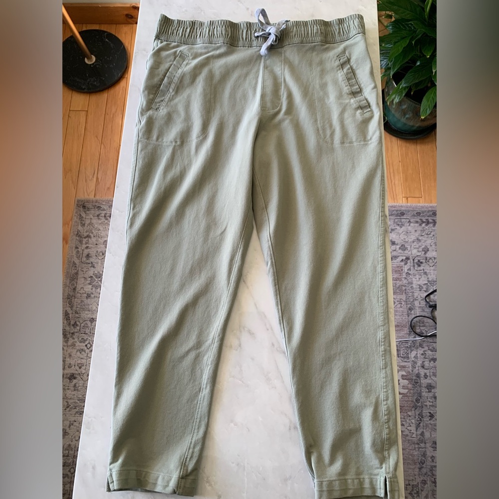 Eddie Bauer Ultra-Comfy Cotton Green Joggers With Pockets Casual Pants